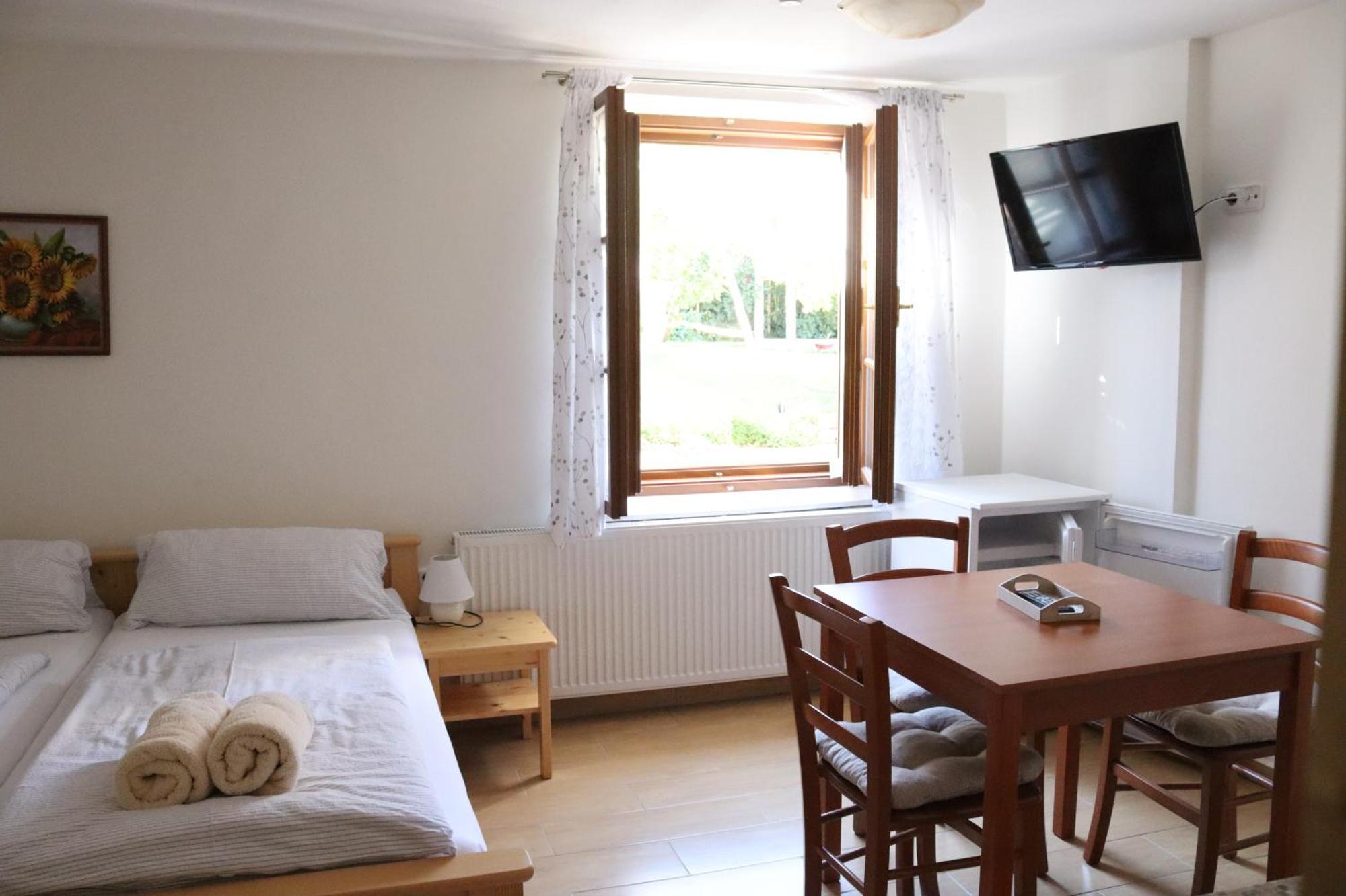 Penzion-Apartman Soucek Jindrichuv Hradec Exterior photo